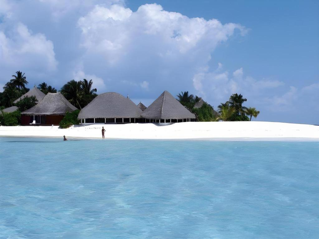 Angaga Island Resort And Spa Esterno foto